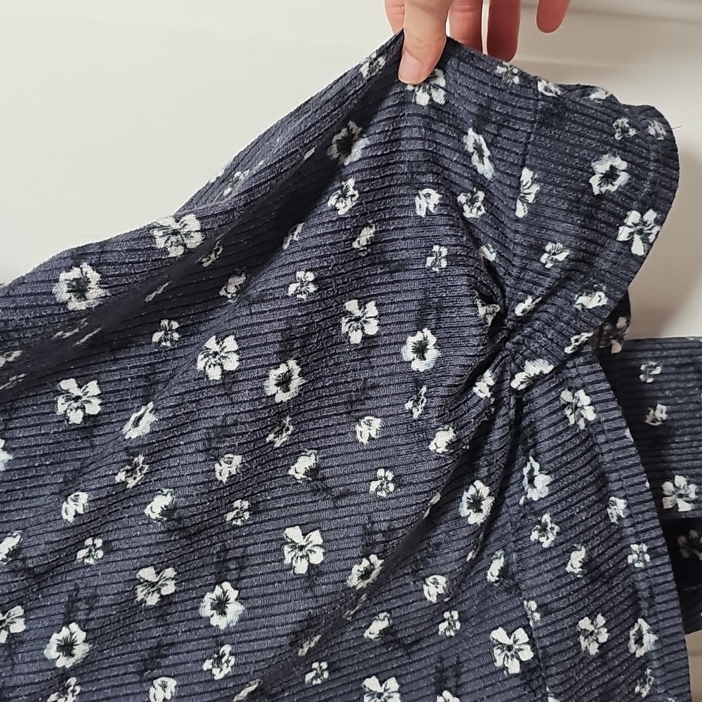 Isaac Mizrahi Dark Blue Floral Pajama Set - Picture 6 of 13